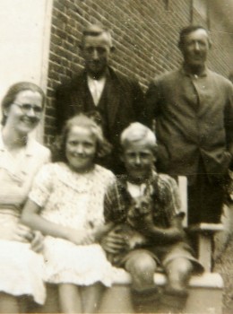 Drie generaties Van Elk, 1943 